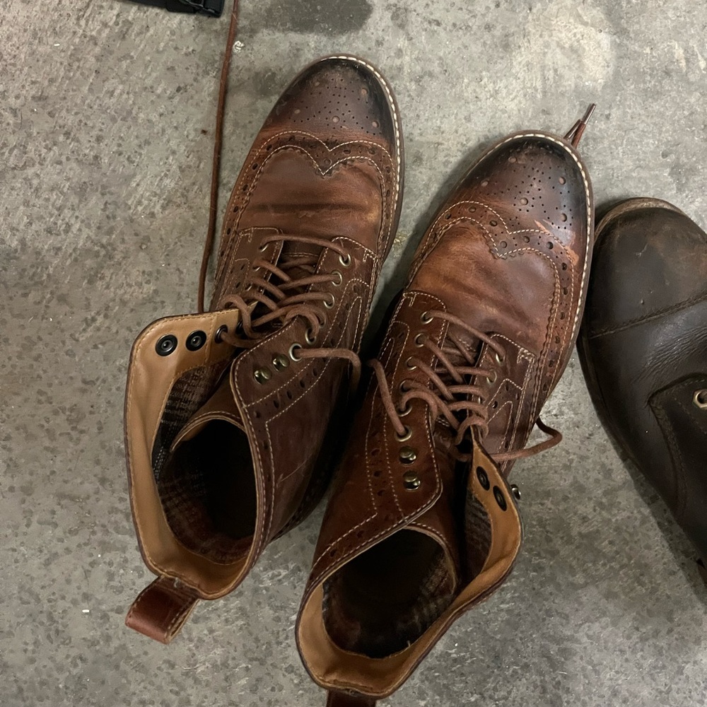 CLARKS Montacute Lord Wingtip Boots